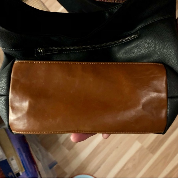 COPY - Leather Roots Messenger Bag - Picture 6 of 6